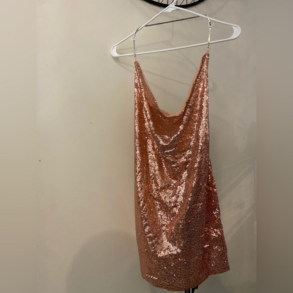 (NEW WITH TAG) NEW YEARS OUTFIT Rose Gold Sequin Chain Choker Mini Dress